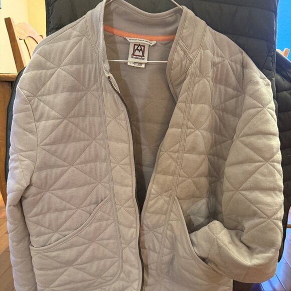 Avalanche Outdoor Supply Company Beige Quilted Jacket - Picture 1 of 3